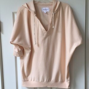 BCBGENERATION Peach short sleeve hoodie